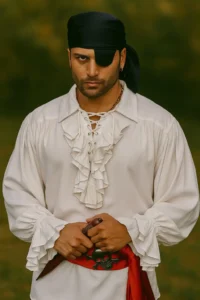 Captain Charles Vane Pirate Shirt off white