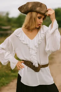 Women’s Renaissance Carrie Oates Peasant Blouse – Off White